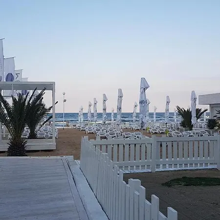 아파트 Ayka 마마이아